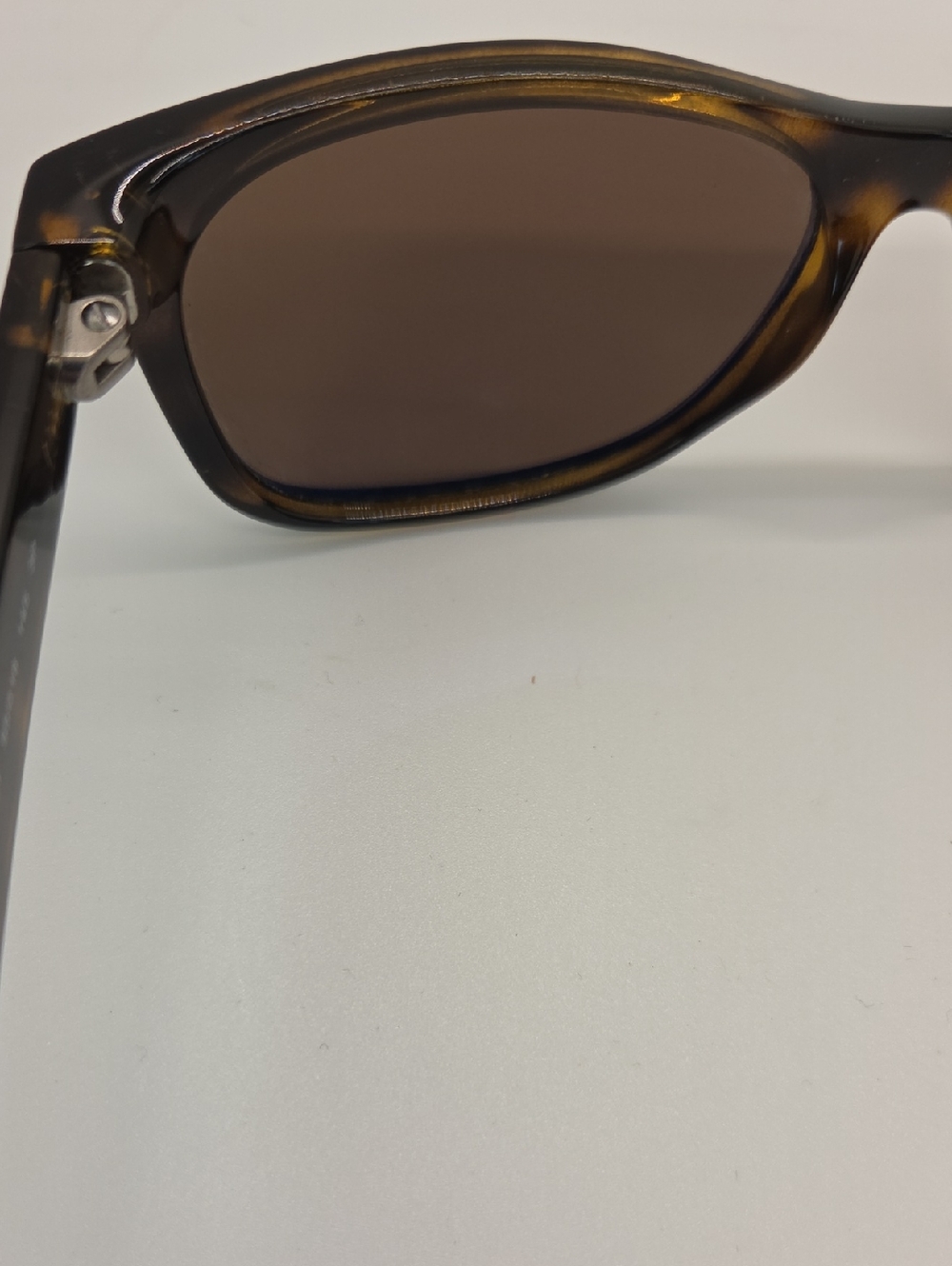 Ray-Ban RB2132 Tortoiseshell Brown New Wayfarer Polarized Sunglasses - Picture 11 of 16